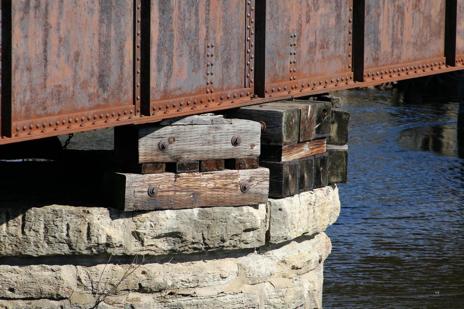 Blocking at north pier